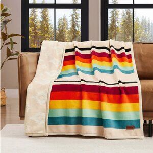 Pendleton Reversible Plush Throw Mount Foraker